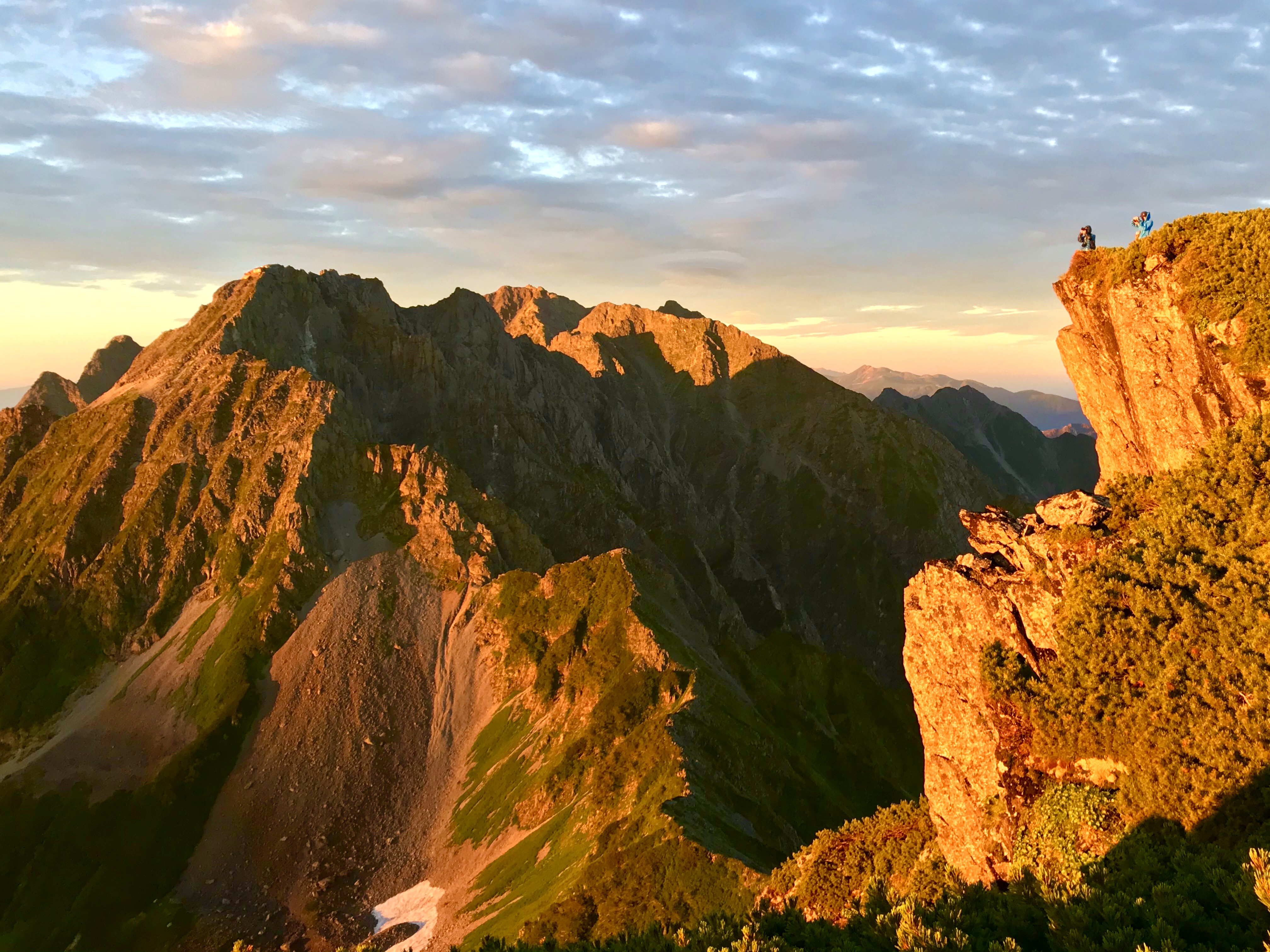 夏山 | 南岳小屋 | 槍ヶ岳山荘グループ
