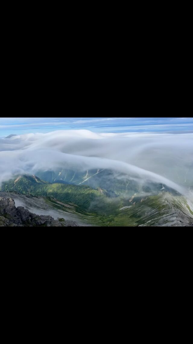 飛騨の山々にまるでカーテンをかけるように覆い被さっていく雲

#雲 #笠ヶ岳 #裏銀座 #西鎌尾根 #タイムラプス #幻想的 #山 #雲の流れ #山小屋 #槍ヶ岳 #槍ヶ岳山荘 #飛騨