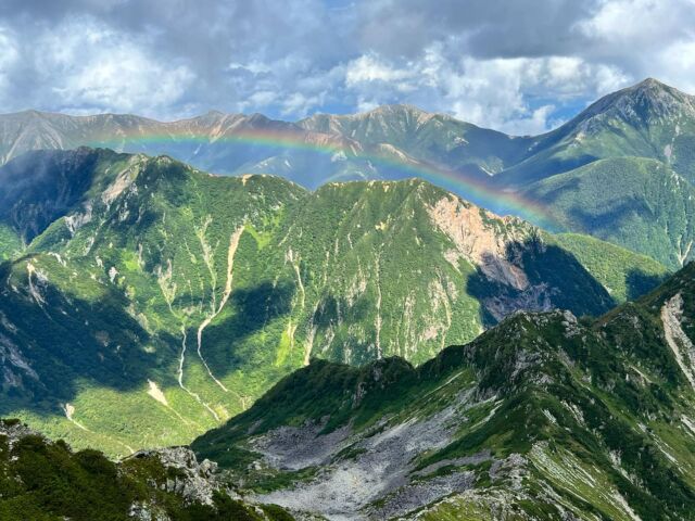 西岳の上に虹が！

#虹 #rainbow #西岳 #常念岳 #横尾尾根 #東鎌尾根 #山が好き #表銀座 #絶景 #beautiful #槍ヶ岳 #槍ヶ岳山荘 #槍ヶ岳山荘グループ #長野県 #松本市 #中部山岳国立公園 ##naturephotography